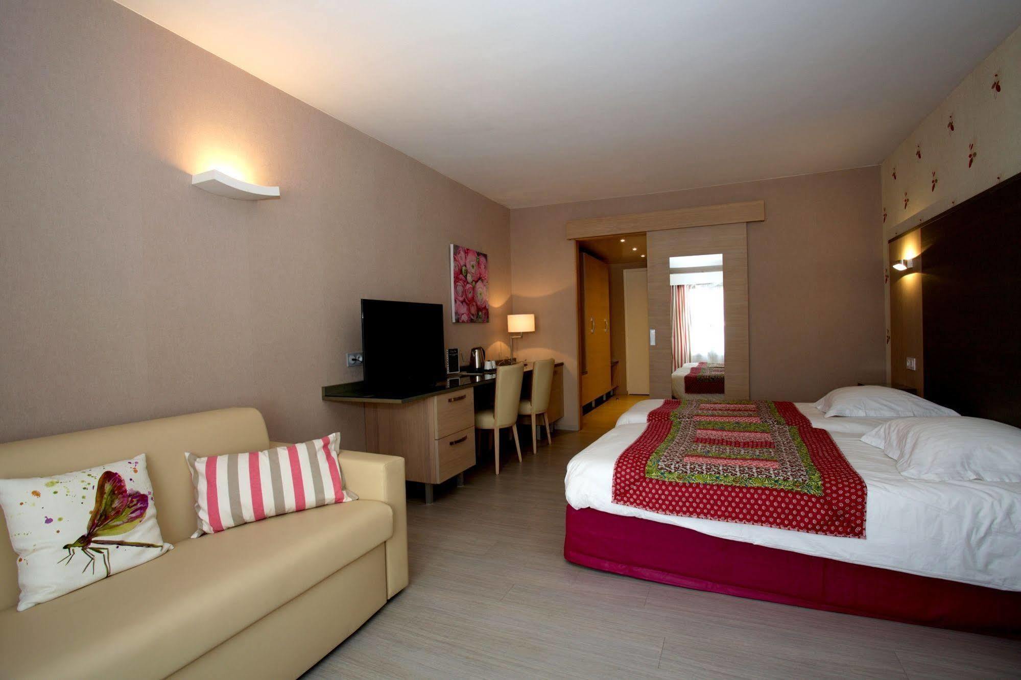 Logis Hotel Restaurant Spa Beau Site Люксойл-ле-Бан Екстериор снимка