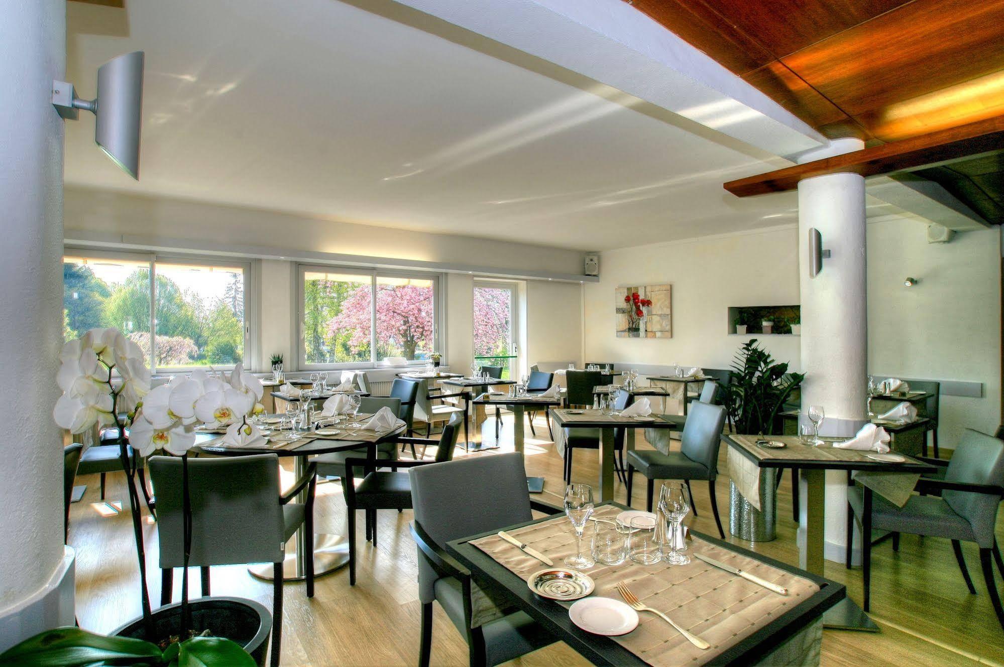 Logis Hotel Restaurant Spa Beau Site Люксойл-ле-Бан Екстериор снимка